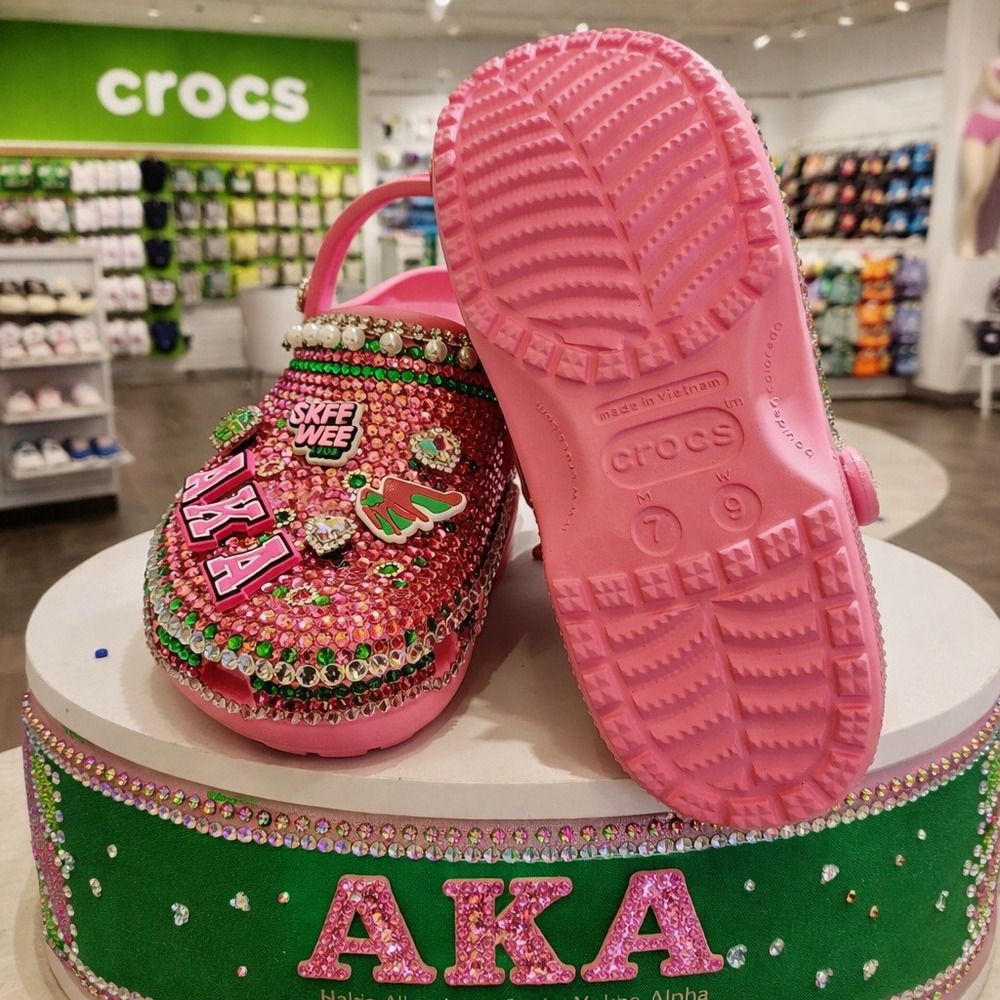 Crocs Alpha Kappa Alpha AKA Custom Rhinestone Clogs Pink Green Womens 9 Mens 7 - Picture 6 of 6